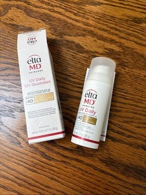 NEW EltaMD UV Daily SPF 40 Tinted Sunscreen - brand new jn box